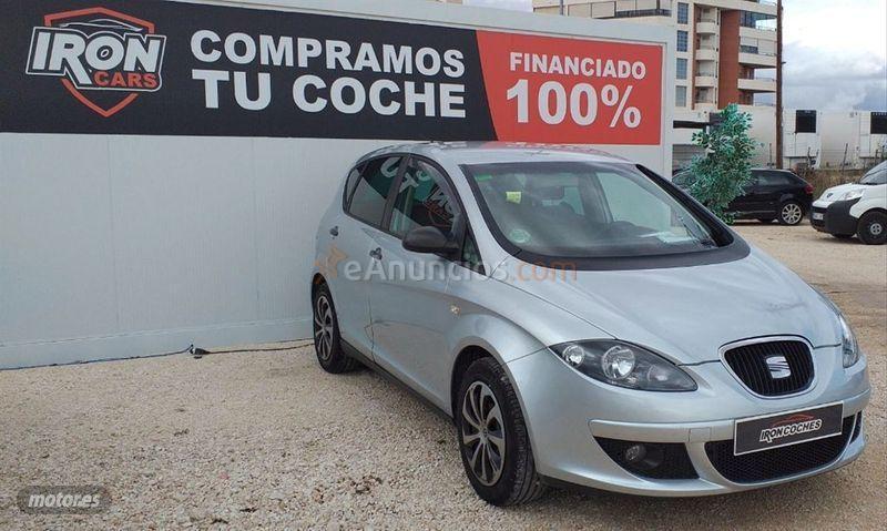 Seat Altea 1.6 102cv Reference de 2007 con 215.000 Km por 3.800 EUR. en Alicante
