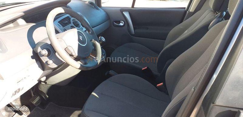 Renault Scenic Emotion 1.5dCi105 EU4 eco2 de 2008 con 182.000 Km por 3.800 EUR. en Alicante