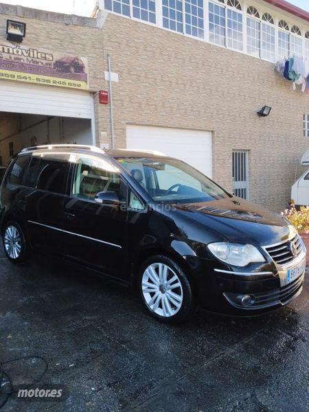 Volkswagen Touran 2.0 TDI 170 DSG Highline de 2007 con 260.000 Km por 6.500 EUR. en La Coruna