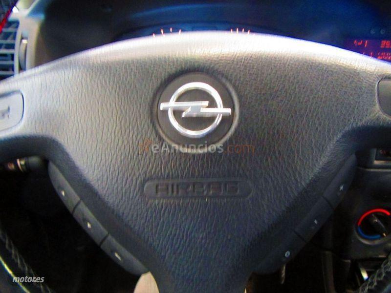Opel Zafira 1.8 16V ELEGANCE AUTO de 2000 con 178.733 Km por 1.260 EUR. en Toledo