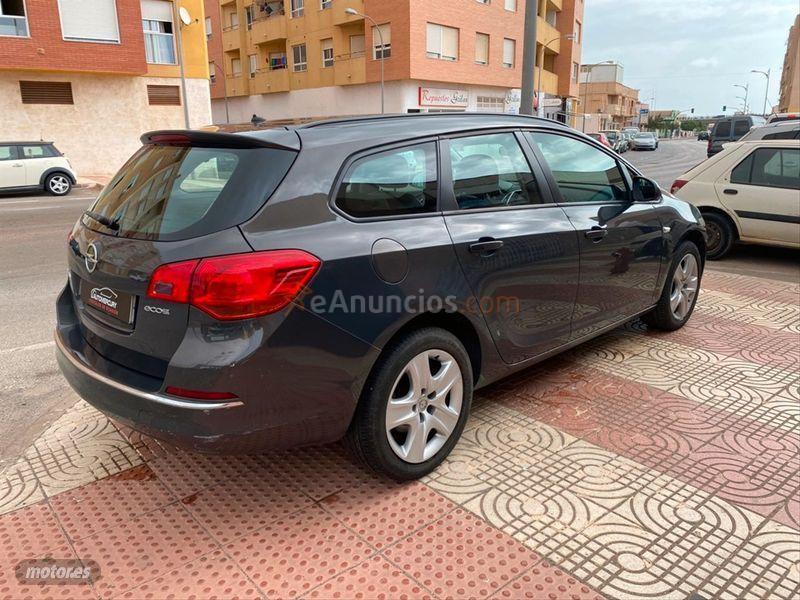 Opel Astra 1.6 CDTi SS 110 CV Business ST de 2014 con 132.309 Km por 7.900 EUR. en Almeria