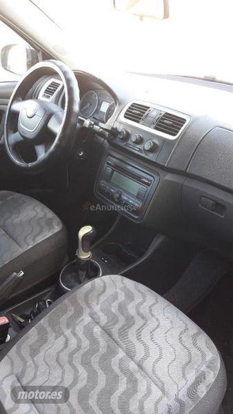 Skoda Fabia Combi 1.2 60cv Urban de 2009 con 260.000 Km por 2.500 EUR. en Madrid