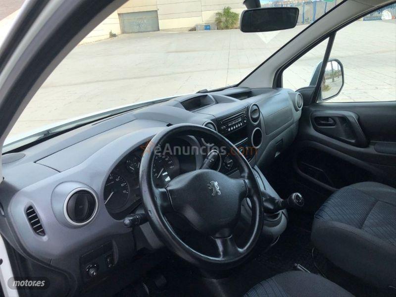 Peugeot Partner Tepee Confort 1.6 HDi 90cv de 2010 con 288.000 Km por 4.999 EUR. en Malaga