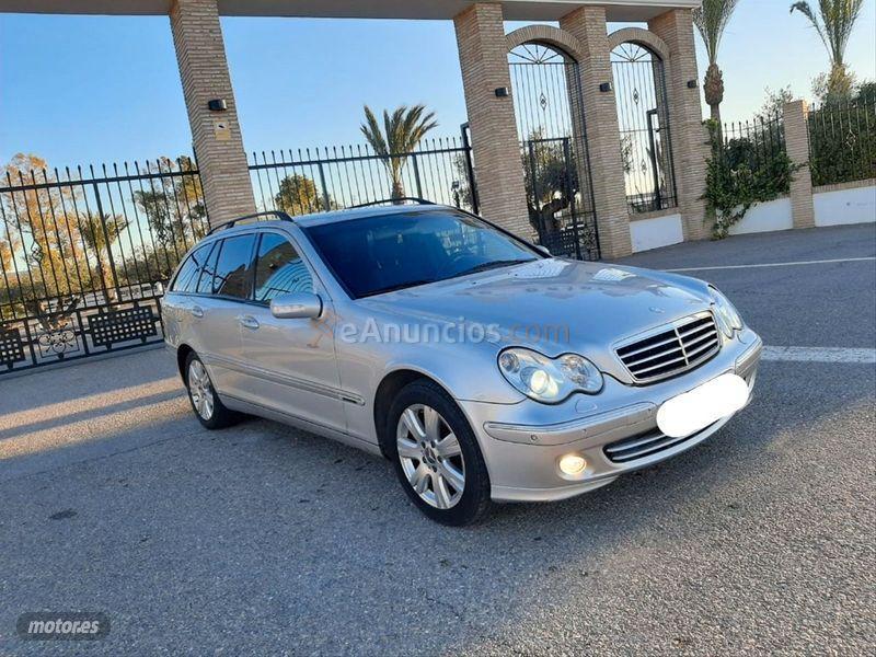 Mercedes Clase C C 270 CDI CLASSIC de 2002 con 582.000 Km por 3.900 EUR. en Murcia