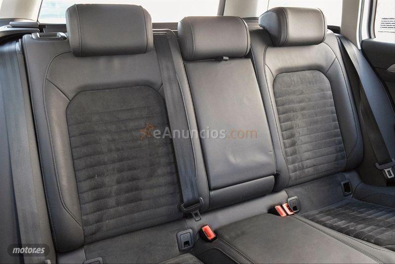 Volkswagen Passat Variant Sport 2.0 TDI 150CV BMT de 2015 con 157.800 Km por 18.900 EUR. en Madrid