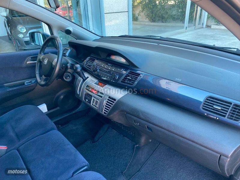 Honda FR-V 1.8 iVTEC Executive Auto de 2008 con 200.000 Km por 6.500 EUR. en Madrid