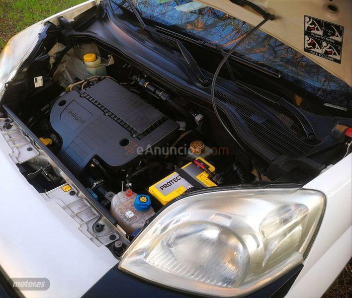 Fiat Fiorino Combi Base 1.3 Mjt 75cv 5plazas E5 de 2011 con 170.000 Km por 5.350 EUR. en Barcelona