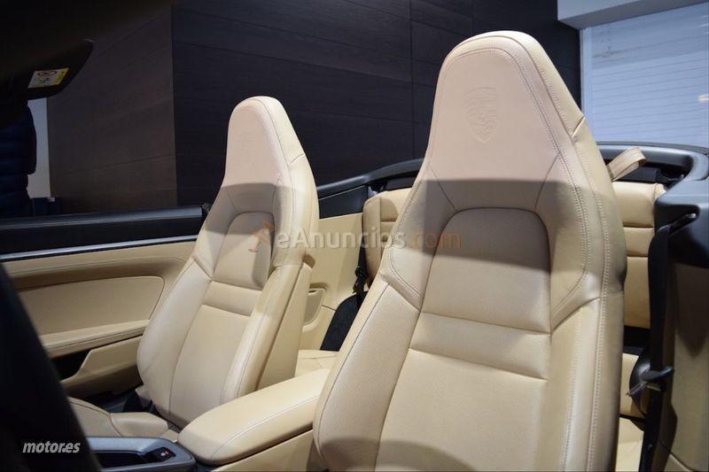 Porsche 911 Carrera 4S Cabriolet de 2021 con 4.721 Km por 183.900 EUR. en Barcelona