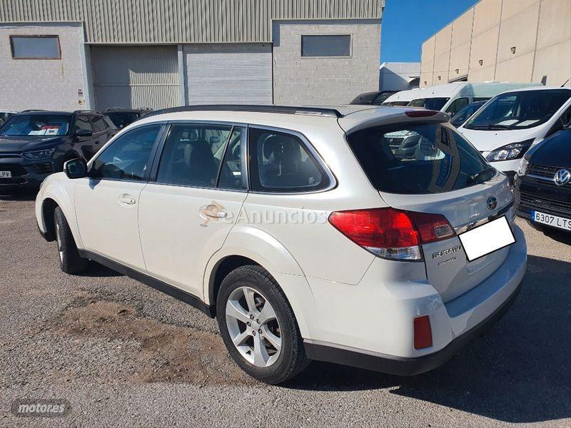 Subaru Outback 2.0 Diesel Executive Plus CVT Lineartr de 2014 con 216.480 Km por 7.900 EUR. en Cadiz
