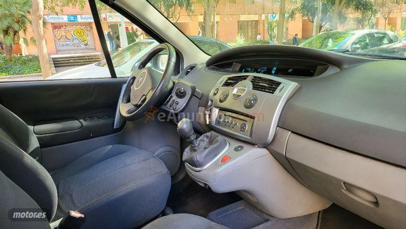 Renault Grand Scenic Exception 7 plazas 2.0dCi EU4 de 2008 con 150.000 Km por 3.990 EUR. en Barcelona