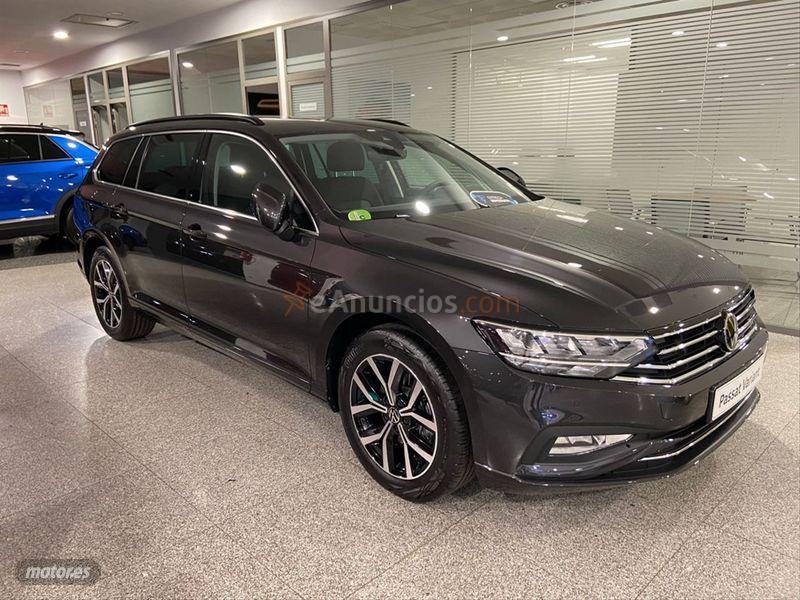 Volkswagen Passat Variant Executive 2.0 TDI 110kW 150CV de 2021 por 44.693 EUR. en Badajoz