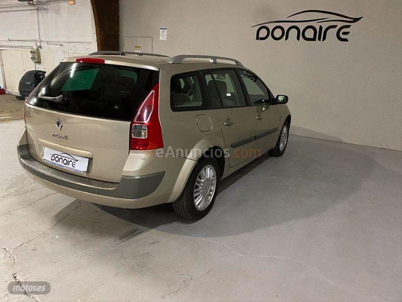 Renault Megane Grand Tour Privilege 1.9dCi de 2008 con 200.000 Km por 4.800 EUR. en La Coruna
