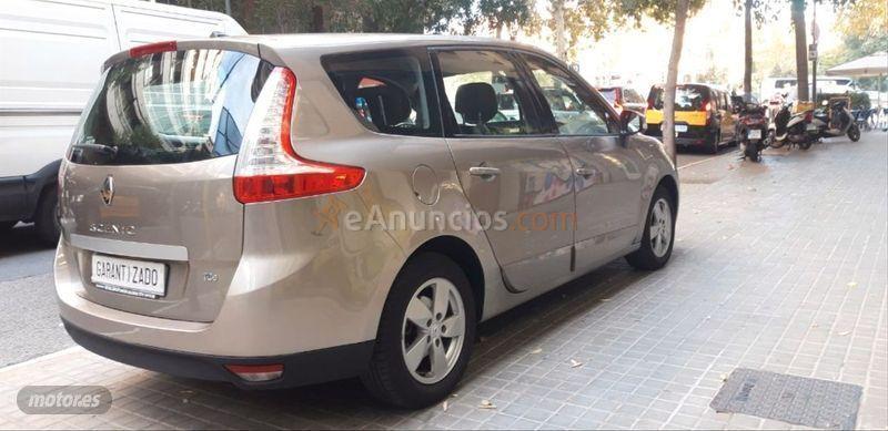 Renault Grand Scenic Dynamique TCE 130 7 plazas de 2011 con 96.000 Km por 10.600 EUR. en Barcelona