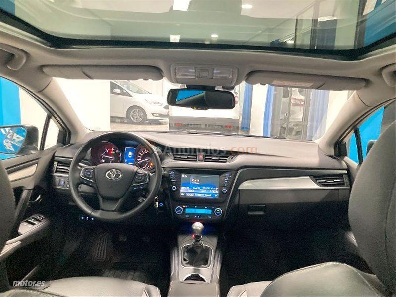 Toyota Avensis 2.0 150D EXECUTIVE TS de 2016 con 149.000 Km por 13.500 EUR. en Murcia