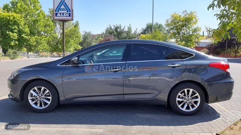 Hyundai i40 CW 1.7 CRDi 85kW 115CV BlueDrive Tecno de 2017 con 195.000 Km por 9.799 EUR. en Madrid