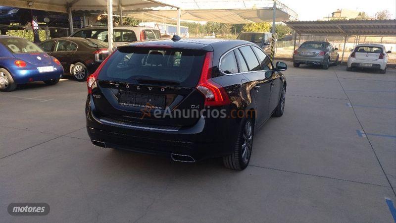Volvo V 60 2.0 D4 Momentum de 2014 con 120.000 Km por 18.700 EUR. en Granada