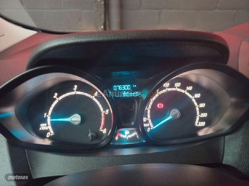 Ford Tourneo Courier 1.5 TDCi 75cv Trend de 2015 con 76.299 Km por 10.900 EUR. en Barcelona