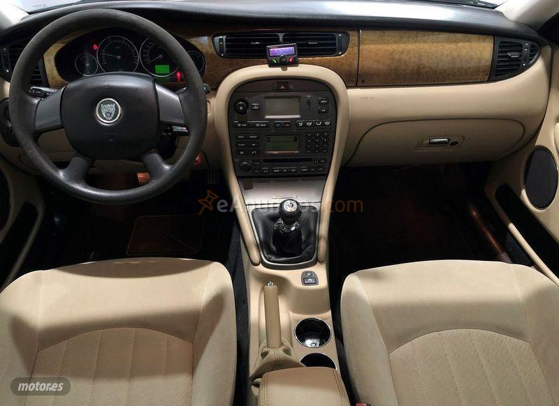 Jaguar X-Type 2.0D Classic Wagon de 2007 con 292.264 Km por 4.699 EUR. en Badajoz
