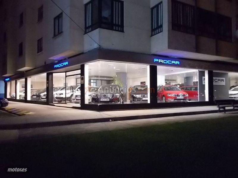 Volkswagen Touran Sport 2.0 TDI 110kW 150CV de 2018 con 140.000 Km por 19.900 EUR. en Navarra