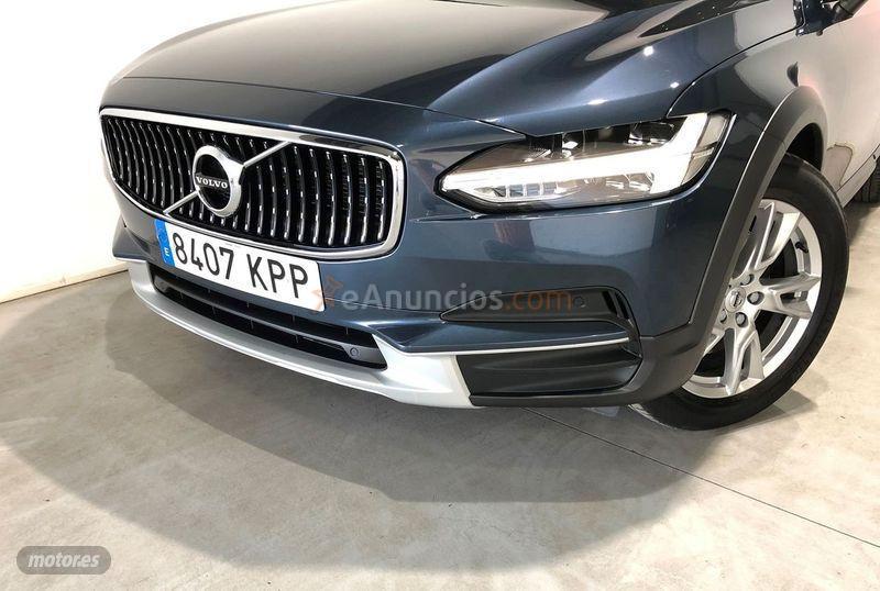 Volvo V 90 2.0 D4 AWD Auto de 2020 con 53.936 Km por 38.900 EUR. en Badajoz