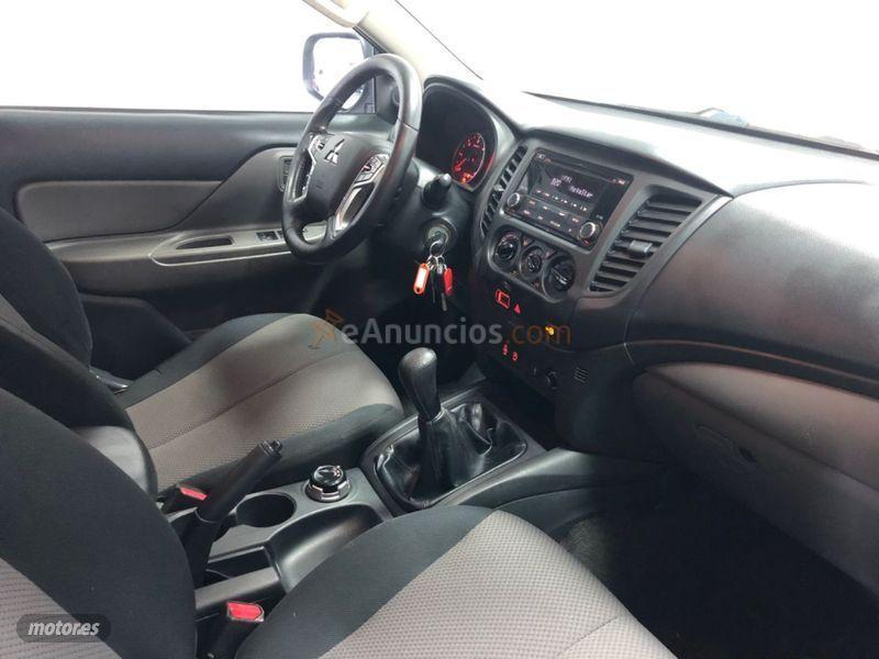 Mitsubishi L 200 DC 250 DID MPro de 2018 con 116.509 Km por 22.850 EUR. en Sevilla