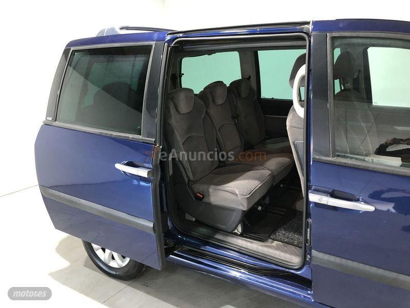 Peugeot 807 Confort 2.0 HDI 120 de 2009 con 198.340 Km por 3.900 EUR. en Badajoz