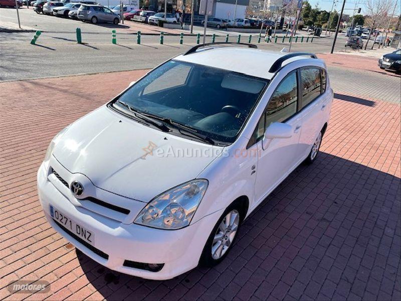 Toyota Corolla Verso 2.0 D4D Sol de 2005 con 340.000 Km por 2.600 EUR. en Madrid