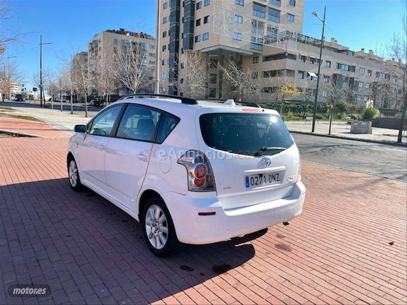 Toyota Corolla Verso 2.0 D4D Sol de 2005 con 340.000 Km por 2.600 EUR. en Madrid