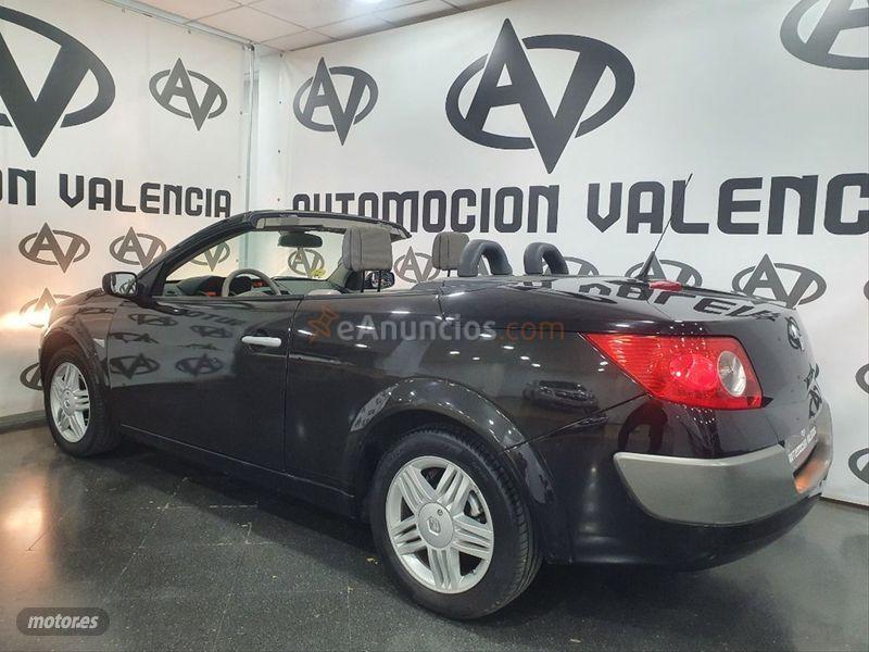 Renault Megane Coupecabr. Luxe Priv. 2.0T 16v 165CV de 2005 con 87.000 Km por 4.500 EUR. en Valencia