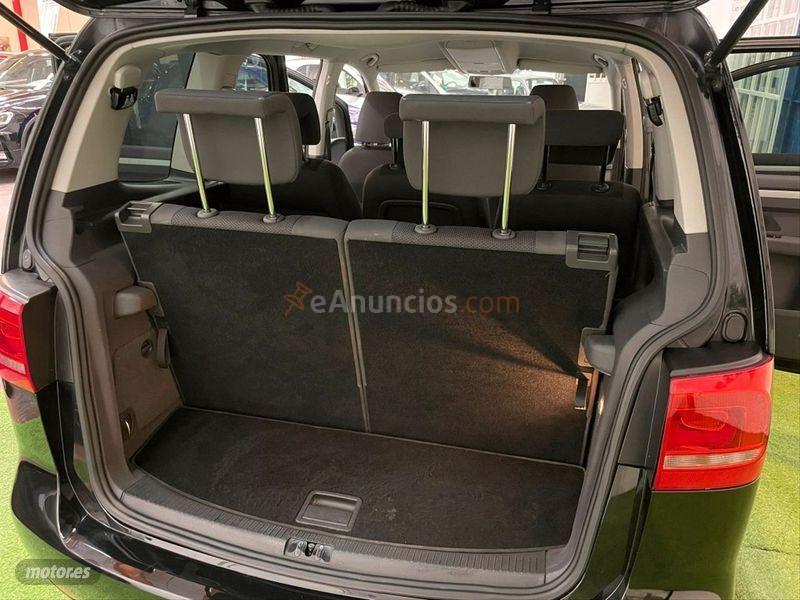Volkswagen Touran 1.6 TDI 105cv Advance de 2013 con 172.000 Km por 13.990 EUR. en Sevilla