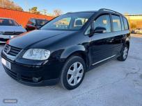 Volkswagen Touran 2.0 TDI 140 Traveller de 2007 con 319.135 Km por 3.999 EUR. en Madrid