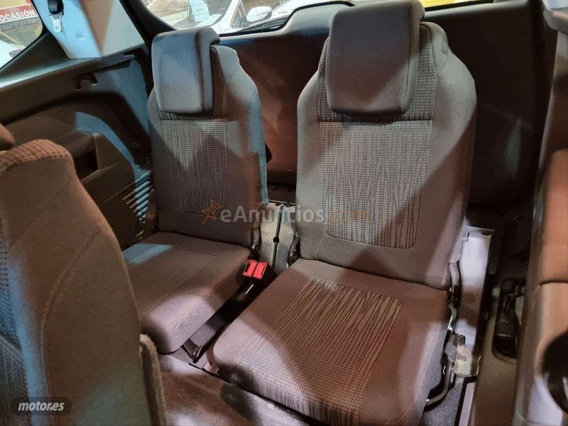 Peugeot 5008 Style 1.6 HDI 115 FAP de 2013 con 152.522 Km por 8.000 EUR. en Madrid