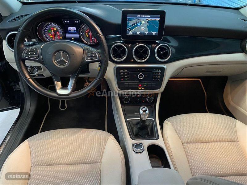 Mercedes Clase CLA CLA 200 d Shooting Brake de 2016 con 69.000 Km por 20.900 EUR. en Madrid