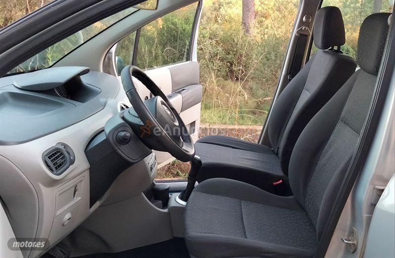 Renault Modus Confort Dynamique 1.4 16v de 2005 con 76.000 Km por 3.450 EUR. en Barcelona