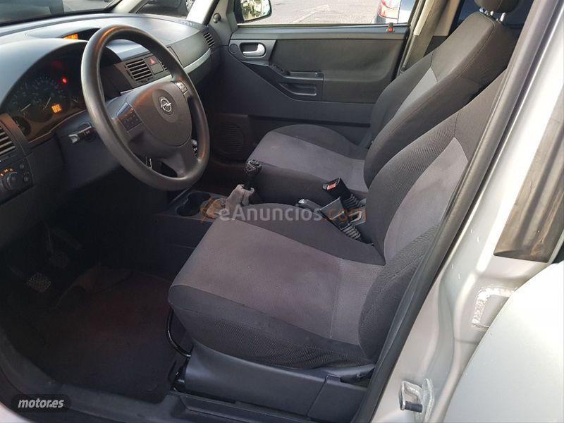 Opel Meriva Essentia 1.7 DTI de 2005 con 128.000 Km por 1.999 EUR. en Sevilla