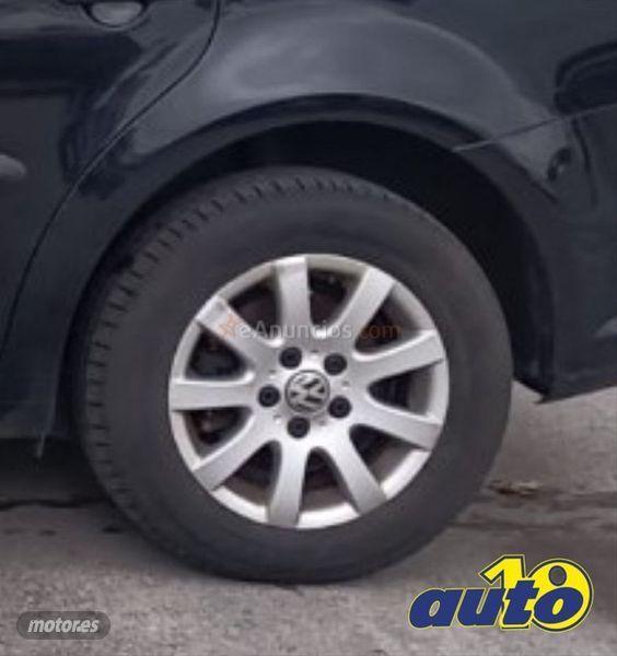 Volkswagen Touran 1.6 TDI 105cv Advance de 2011 con 130.000 Km por 13.287 EUR. en Cantabria
