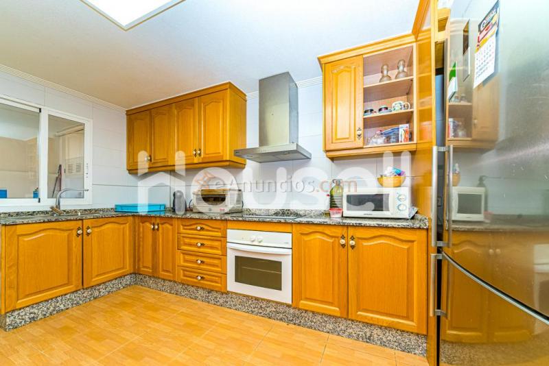 Casa pareada en venta de 250 m en Calle Dinamarca, 03350 Cox (Alacant)