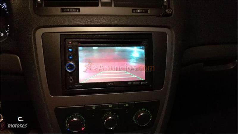 Skoda Octavia Combi 1.6 TDI CR 105cv Ambition de 2013 con 258.000 Km por 6.490 EUR. en Vizcaya