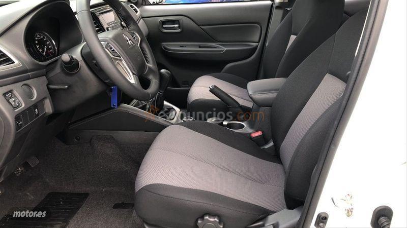 Mitsubishi L 200 DC 220 DID MPro de 2021 por 29.295 EUR. en Madrid