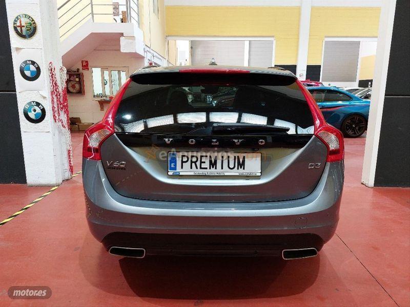 Volvo V 60 2.0 D3 Summum de 2017 con 122.000 Km por 18.490 EUR. en Madrid
