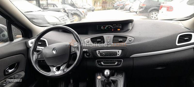 Renault Scenic Selection dCi 95 eco2 de 2015 con 259.987 Km por 4.999 EUR. en Alicante