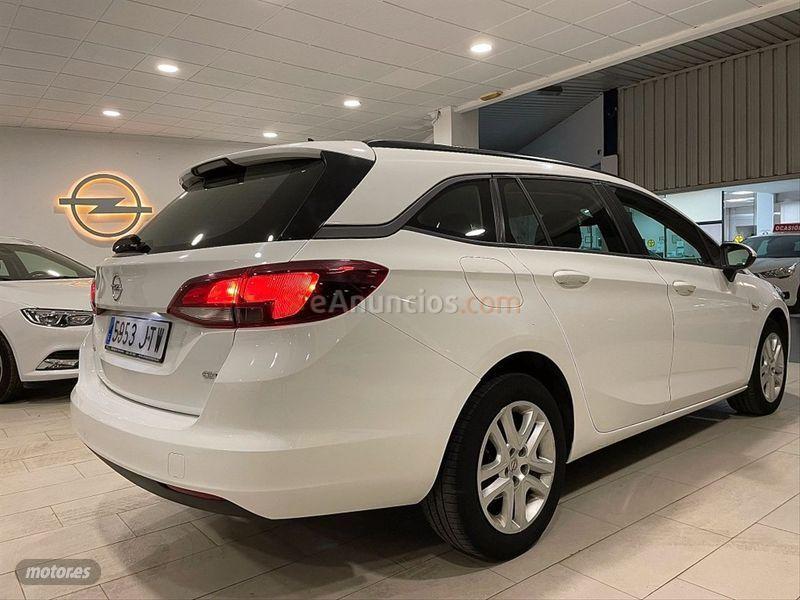 Opel Astra 1.6 CDTi 81kW 110CV Business  ST de 2017 con 136.000 Km por 10.890 EUR. en Castellon