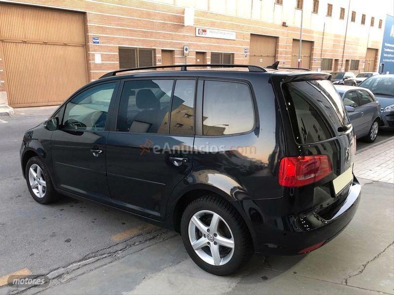 Volkswagen Touran 1.6 TDI 105cv Advance de 2013 con 120.000 Km por 14.999 EUR. en Malaga