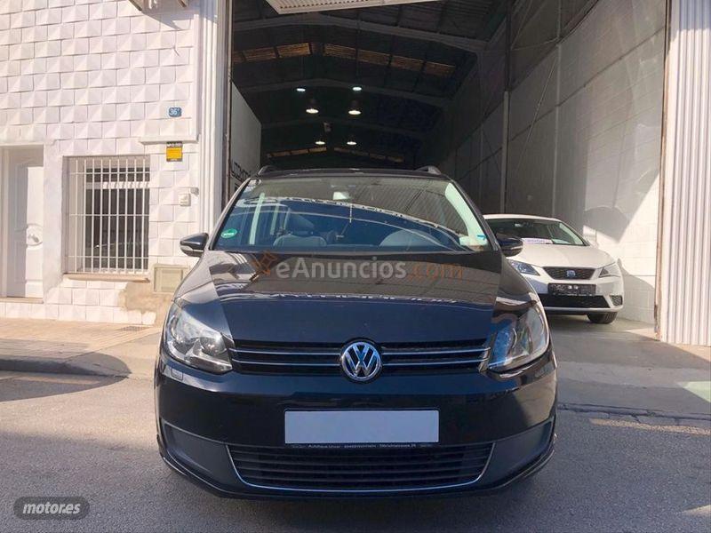 Volkswagen Touran 1.6 TDI 105cv Advance de 2013 con 120.000 Km por 14.999 EUR. en Malaga