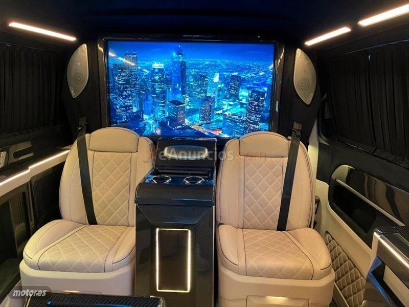 Mercedes Clase V 300 d Avantgarde Extralargo de 2020 con 45.000 Km por 135.000 EUR. en Alicante