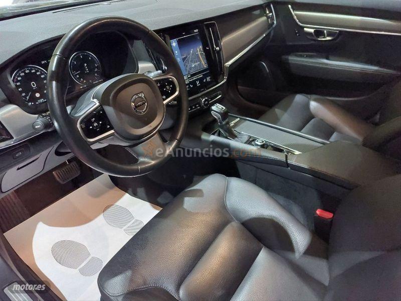 Volvo V 90 2.0 D3 Momentum Auto de 2018 con 99.000 Km por 25.490 EUR. en Madrid