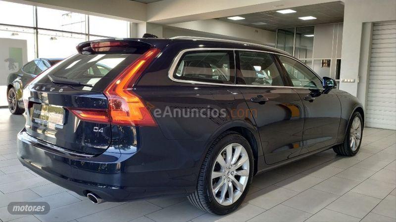 Volvo V 90 2.0 D4 Momentum Auto de 2017 con 74.469 Km por 31.990 EUR. en Valencia