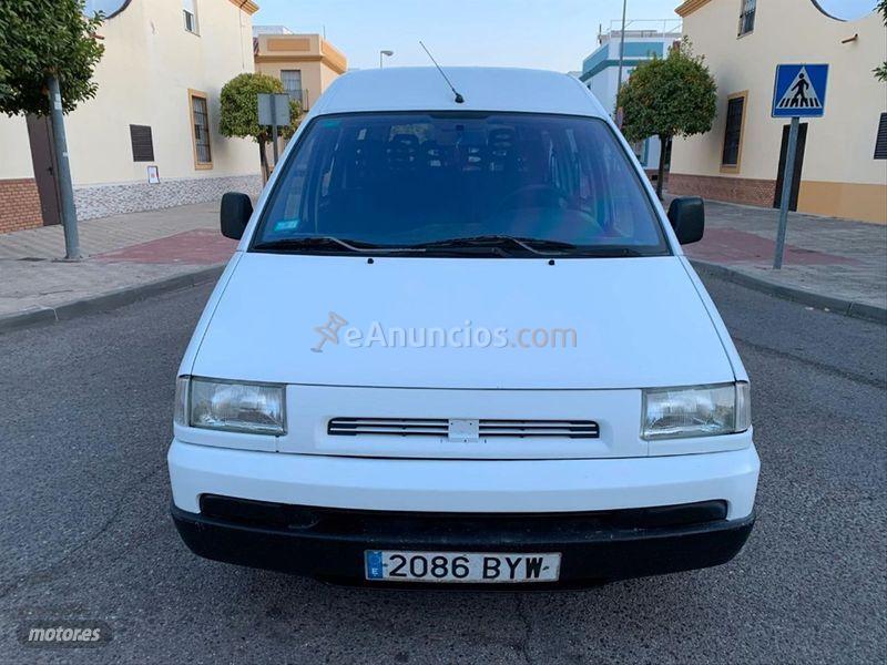 Citroen Jumpy JUMPY 1.9 D COMBI CONFORT 8PL. de 2002 con 234.138 Km por 2.999 EUR. en Sevilla