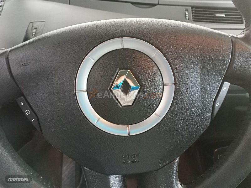 Renault Espace PRIVILEGE 2.0 16v TURBO de 2004 con 194.000 Km por 4.950 EUR. en Valencia