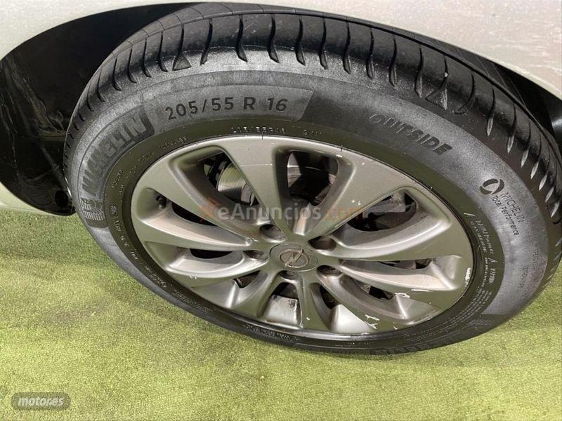 Opel Zafira 1.7 CDTi 125 CV Cosmo de 2011 con 248.503 Km por 3.990 EUR. en Madrid